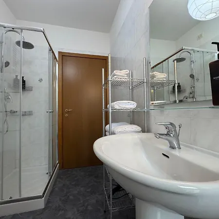 Smart Business&travel Flat - Free Private Parking Apartment