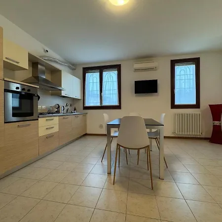Lejlighed Smart Business&travel Flat - Free Private Parking Castel San Pietro Terme